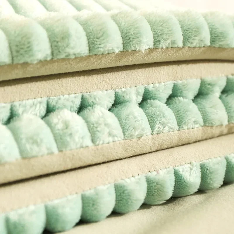 Zhejiang Closed Dog House With Windproof Door Curtain