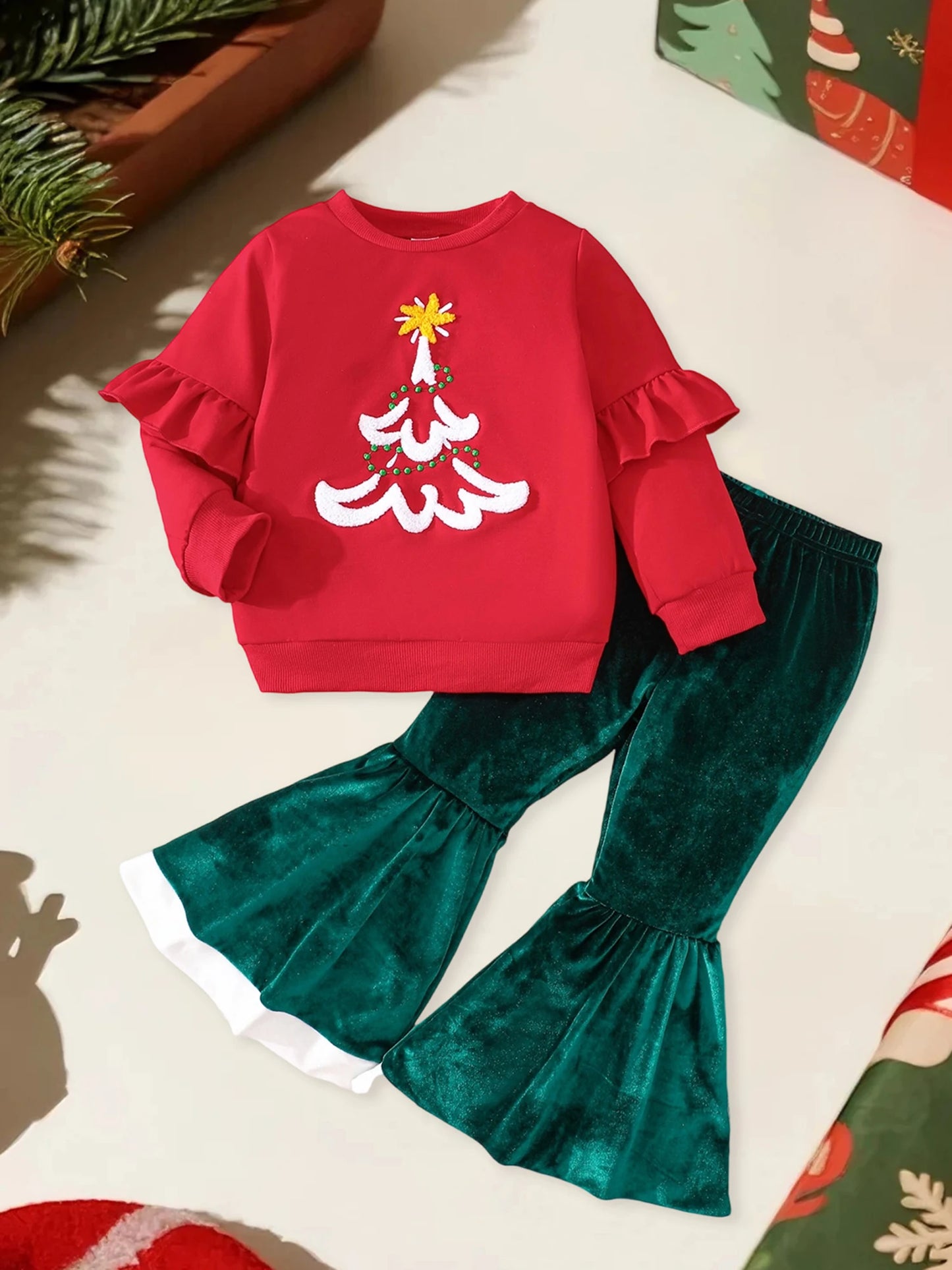 CN Guangdong Yuletide ApparelBundle Set With EmbroideredTreeSweatshirtPantsForKids